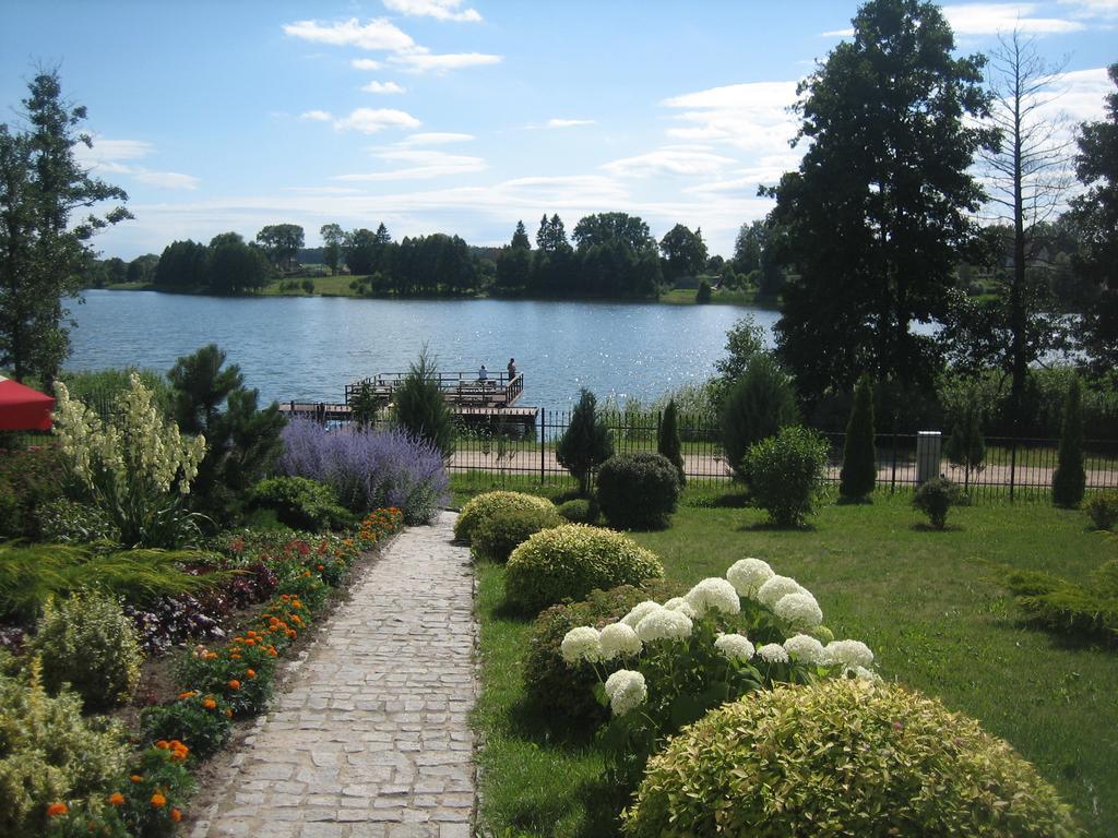 Gosciniec Rycerski Bed & Breakfast Paprotki Bagian luar foto