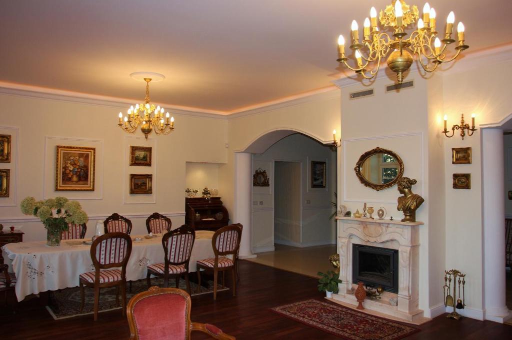 Gosciniec Rycerski Bed & Breakfast Paprotki Bagian luar foto