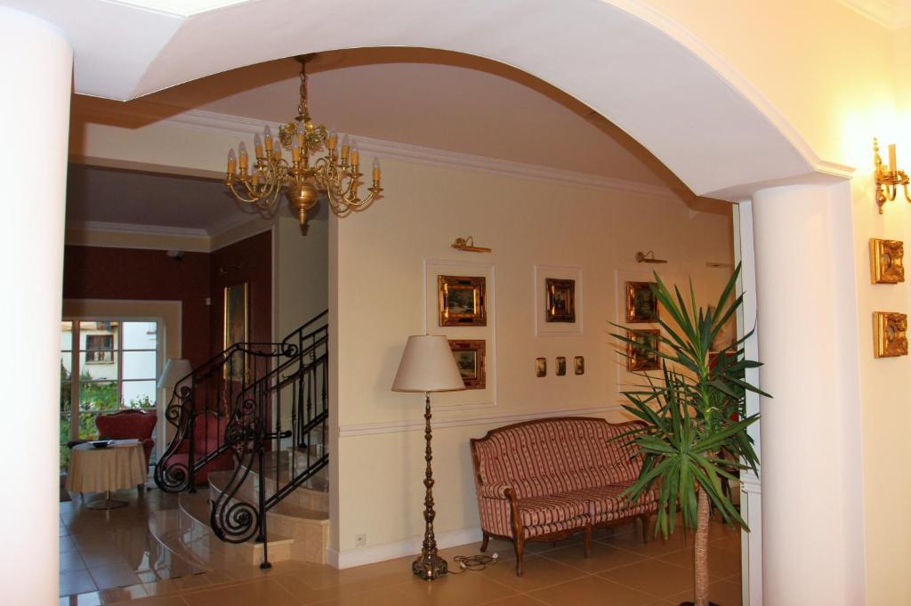 Gosciniec Rycerski Bed & Breakfast Paprotki Bagian luar foto
