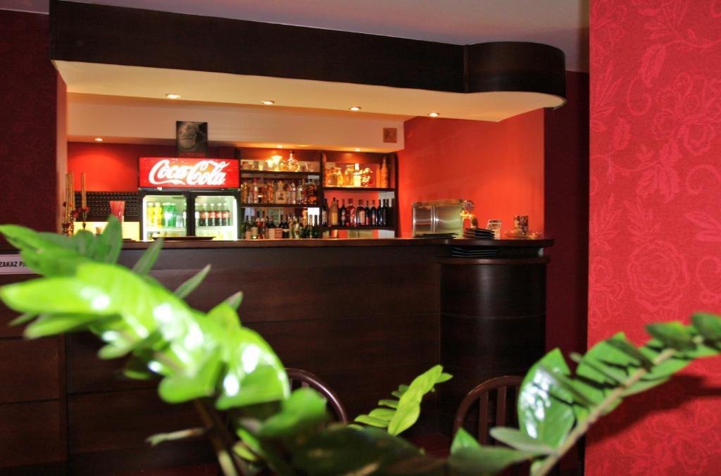 Gosciniec Rycerski Bed & Breakfast Paprotki Bagian luar foto