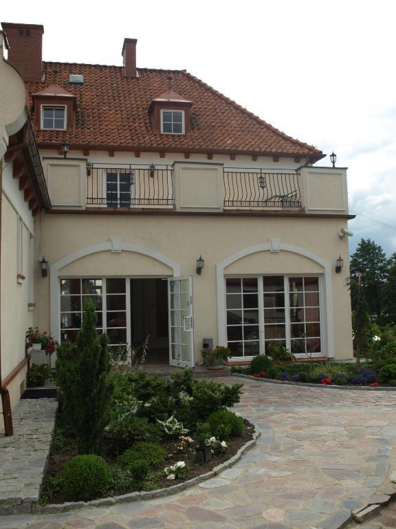 Gosciniec Rycerski Bed & Breakfast Paprotki Bagian luar foto