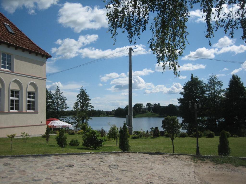 Gosciniec Rycerski Bed & Breakfast Paprotki Bagian luar foto