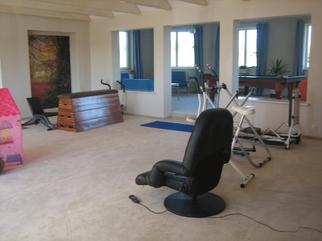 Gosciniec Rycerski Bed & Breakfast Paprotki Bagian luar foto