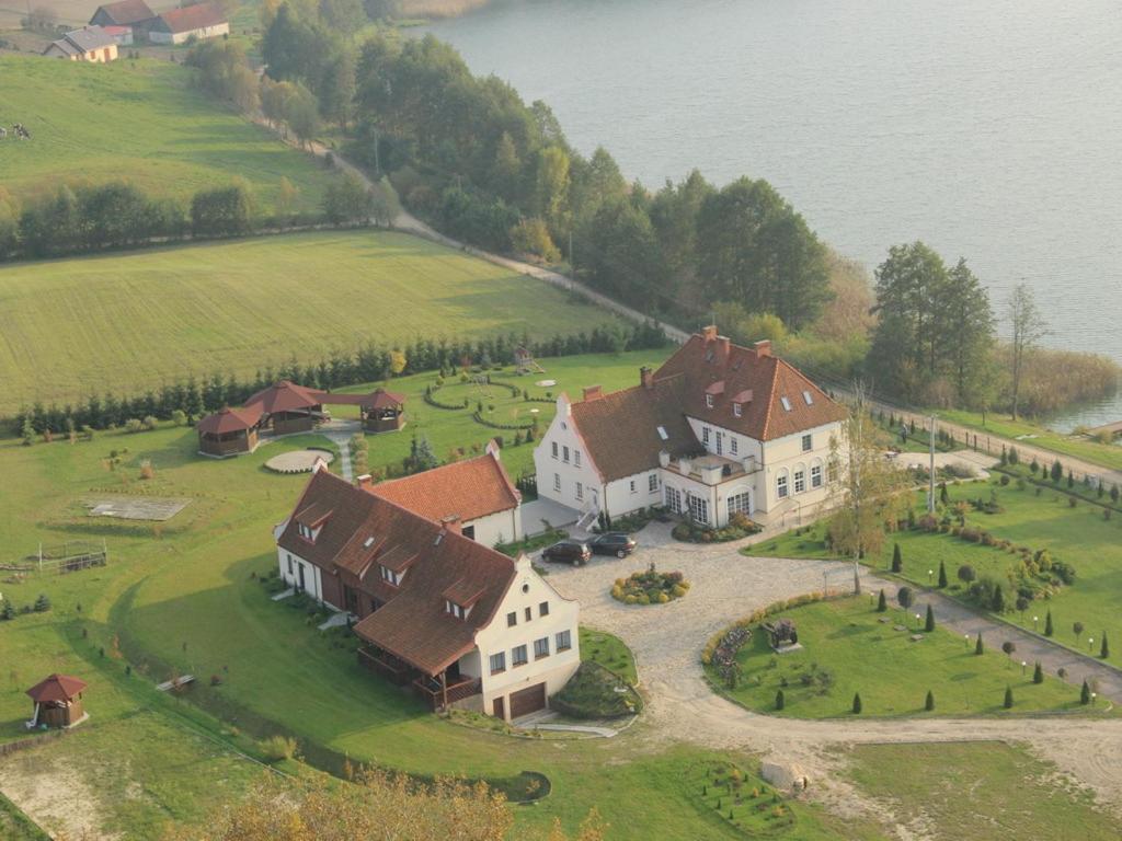 Gosciniec Rycerski Bed & Breakfast Paprotki Bagian luar foto