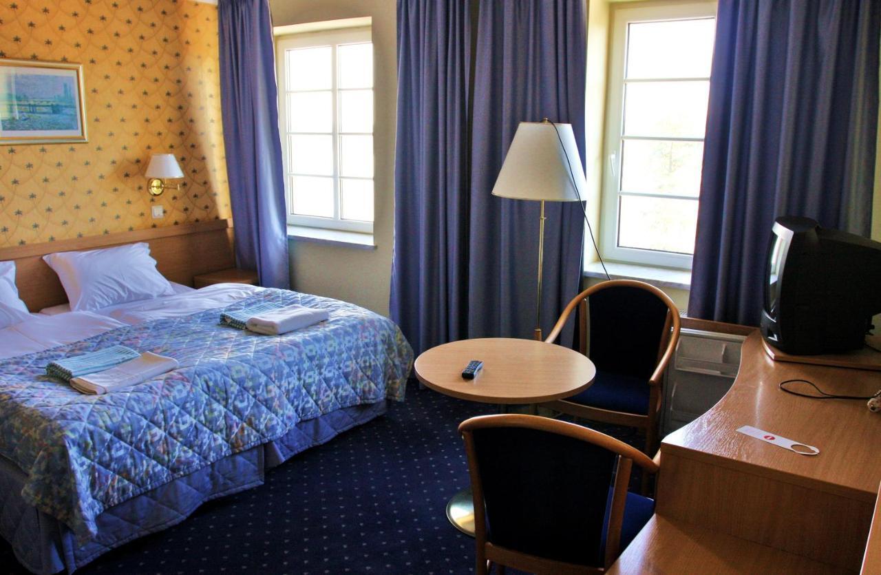 Gosciniec Rycerski Bed & Breakfast Paprotki Ruang foto